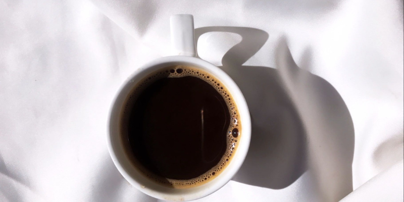 Black coffee: a veritable classic.